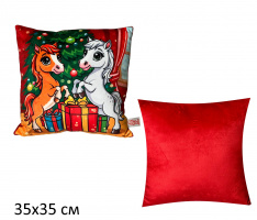 ПОДУШКА 35*35СМ ЛОШАДКИ С ПОДАРОЧКАМИ (ВЕЛЮР, ПЕЧАТЬ) купить оптом и в розницу на базе игрушек