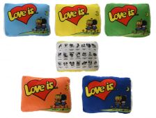 Подушка Love в ассортименте купить оптом и в розницу на базе игрушек